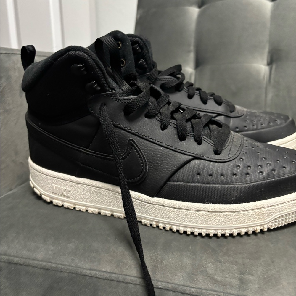 Nike Men's Black High-Top Sneakers